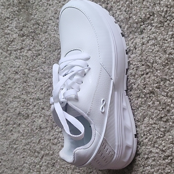Infinity by Cherokee, White Healthcare shoe, Size 7 - Picture 5 of 6